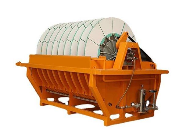 Analisi del rapporto tra efficienza di filtrazione e tasso di filtrazione nei filtri in ceramica a vuoto